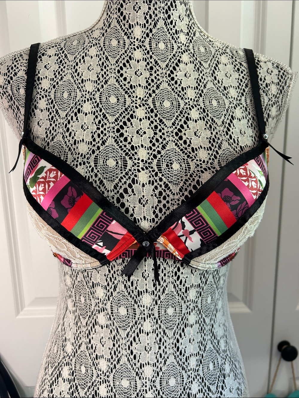 🌟 Pleasure State Luxury Satin Floral Push-Up Bra - Size 32C - EUC 🌟